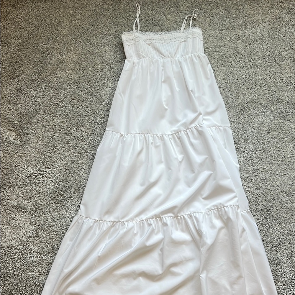 Elegant White Maxi Dress